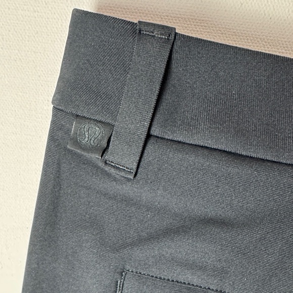 Lululemon Shorts - Men's 40 - Picture 3 of 4